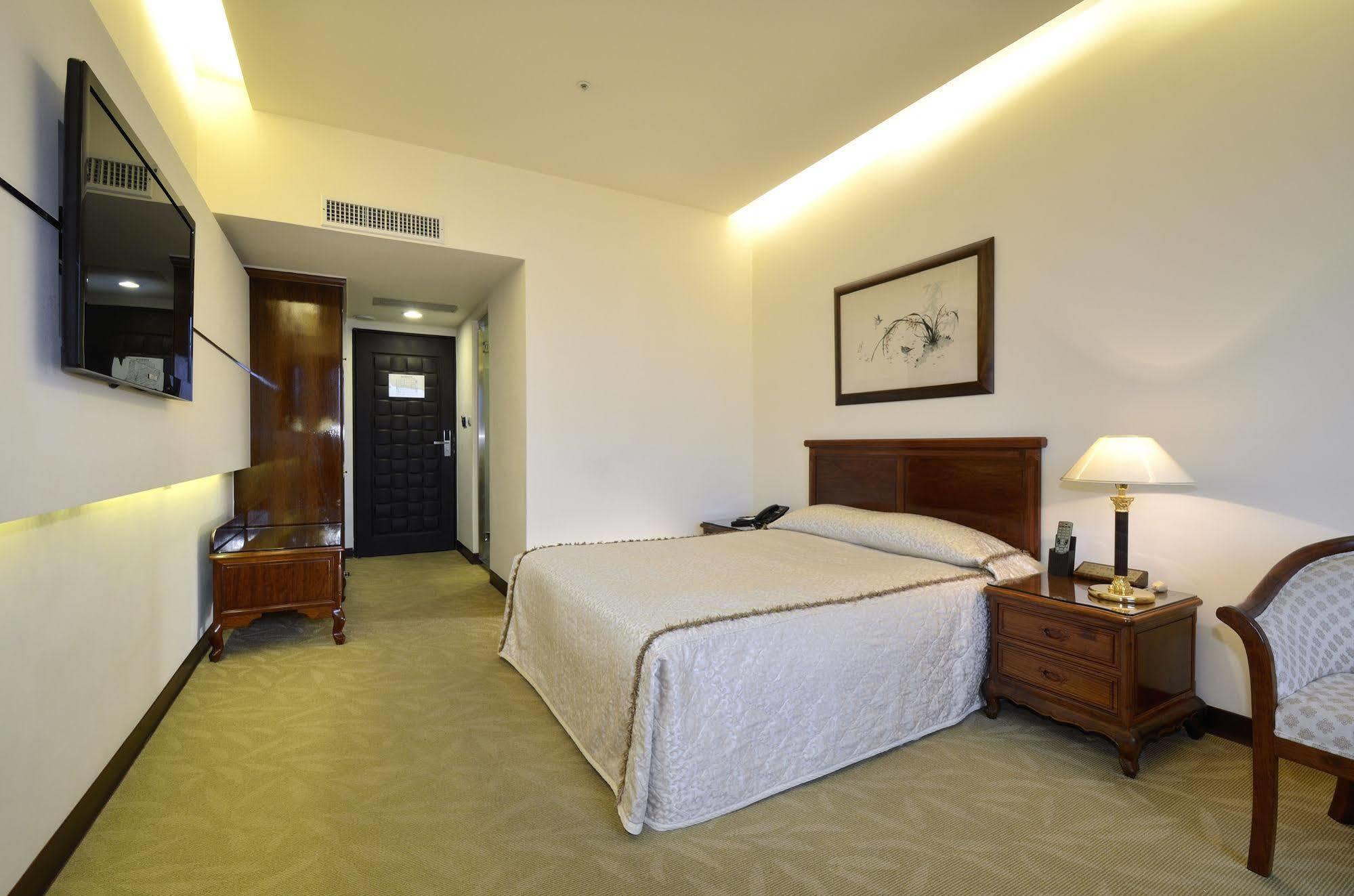 King'S Paradise Hotel จงลี่ ภายนอก รูปภาพ