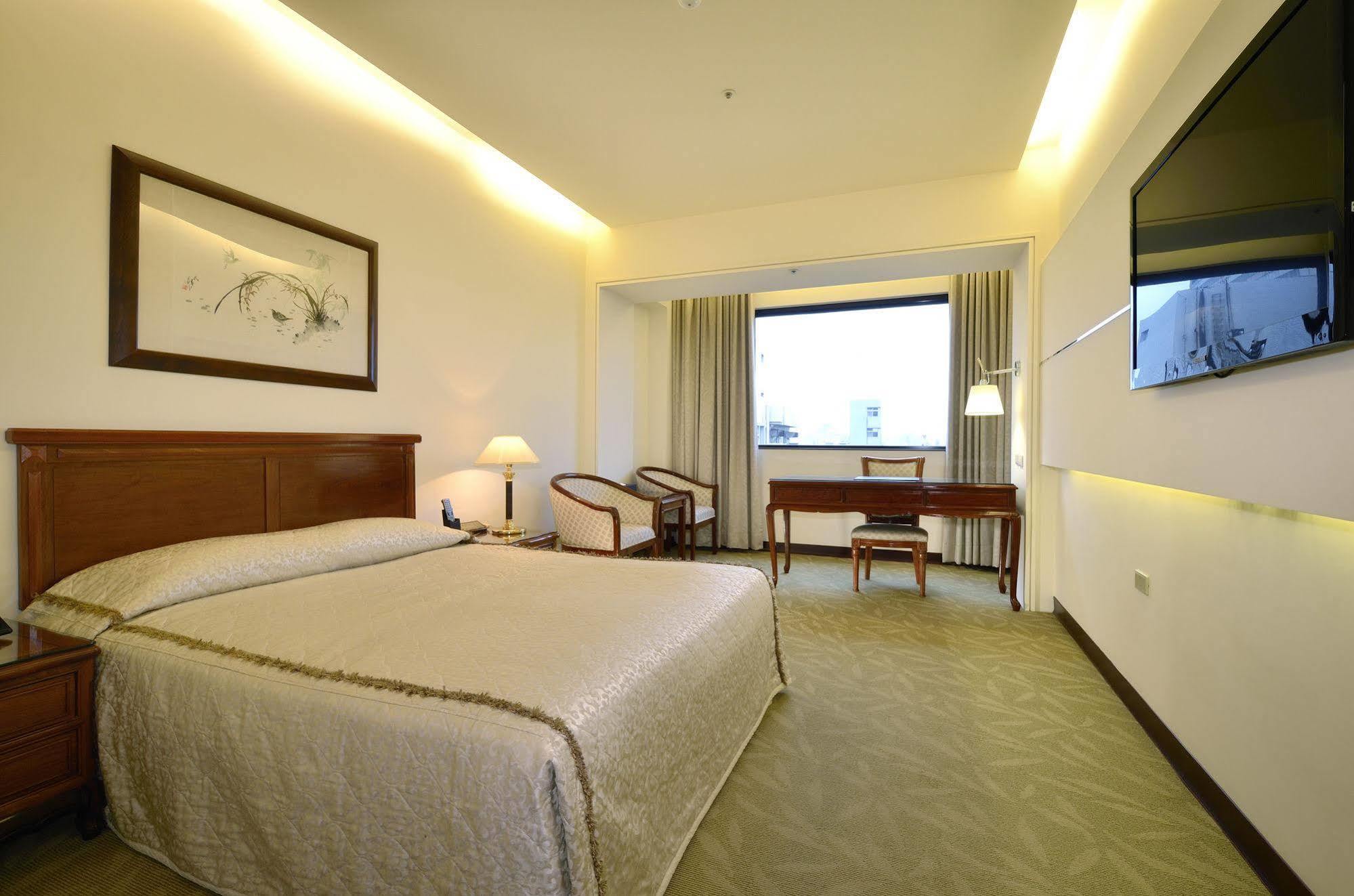 King'S Paradise Hotel จงลี่ ภายนอก รูปภาพ