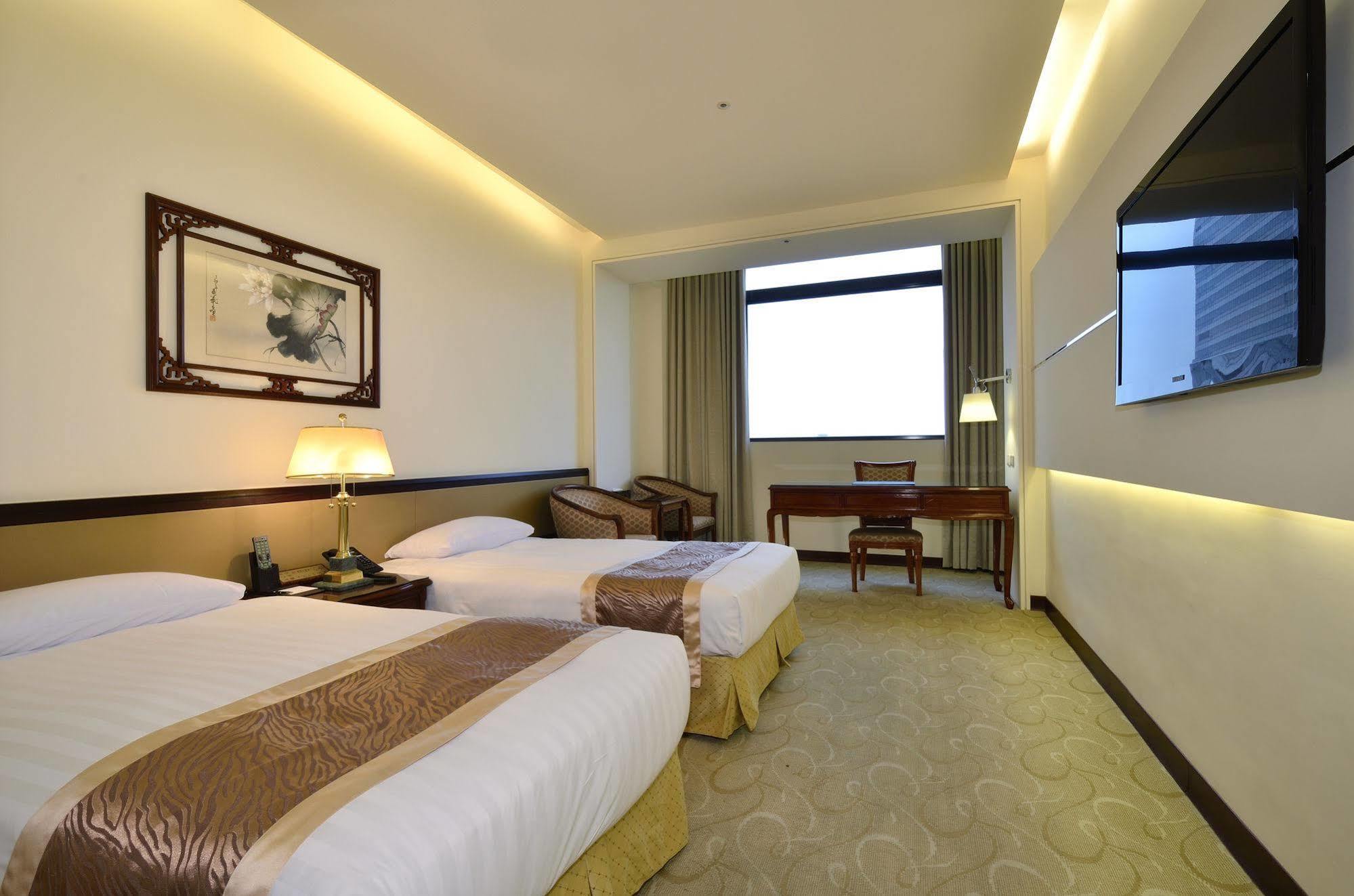 King'S Paradise Hotel จงลี่ ภายนอก รูปภาพ